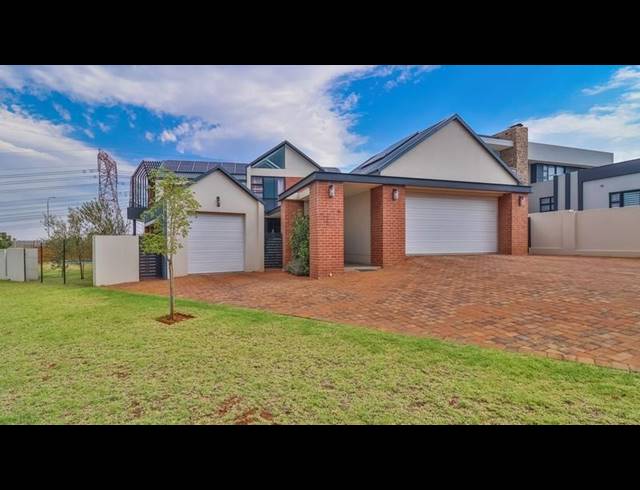 4 BEDROOM HOUSE FOR SALE IN MIDSTREAM HEIGHTS